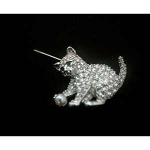 Vintage, Womens pin, crystal, rhinestone, silver plate, pearl, signed Swarovski